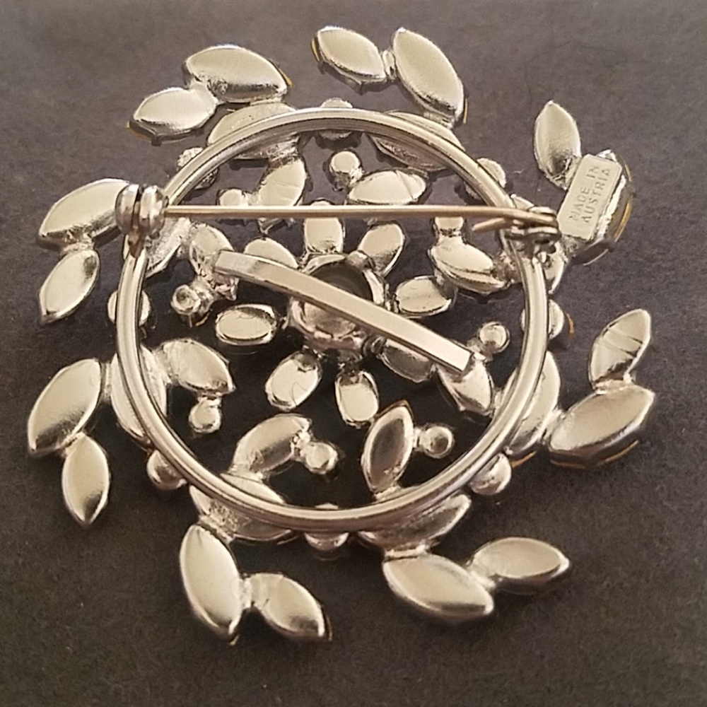 Vintage Rhinestone Brooch - Picture 2 of 4